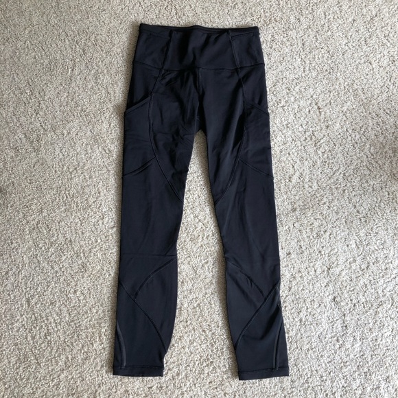 Lululemon Reflective Mesh Running Tights - Picture 4 of 9